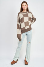 Load image into Gallery viewer, CHECKERED SWEATER WITH BUBBLE SLEEVES