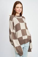 Load image into Gallery viewer, CHECKERED SWEATER WITH BUBBLE SLEEVES