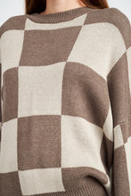 Load image into Gallery viewer, CHECKERED SWEATER WITH BUBBLE SLEEVES