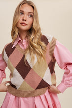 Load image into Gallery viewer, Argyle Cropped Sweater Vest
