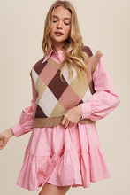 Load image into Gallery viewer, Argyle Cropped Sweater Vest
