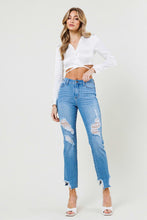 Load image into Gallery viewer, MID RISE STRAIGHT LEG - Cosa Bella Apparel
